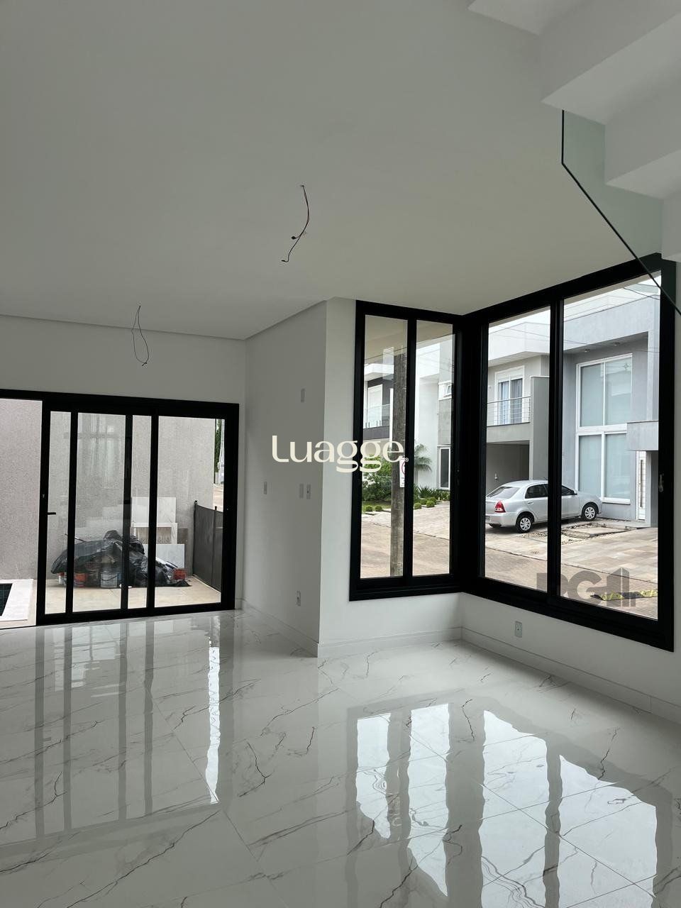 Casa de Condomínio à venda com 3 quartos, 198m² - Foto 3