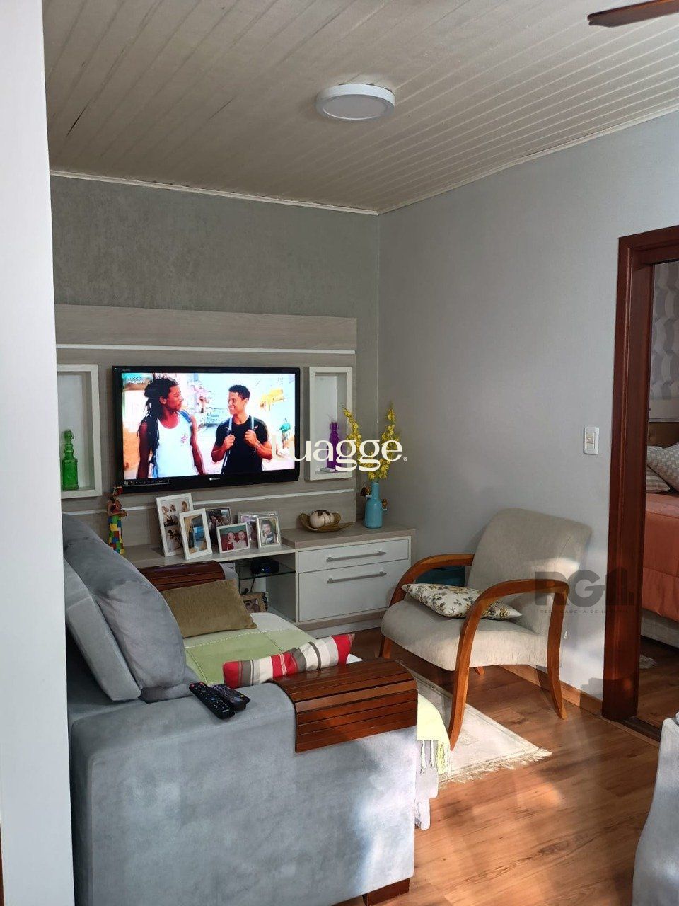 Casa à venda com 2 quartos, 49m² - Foto 4