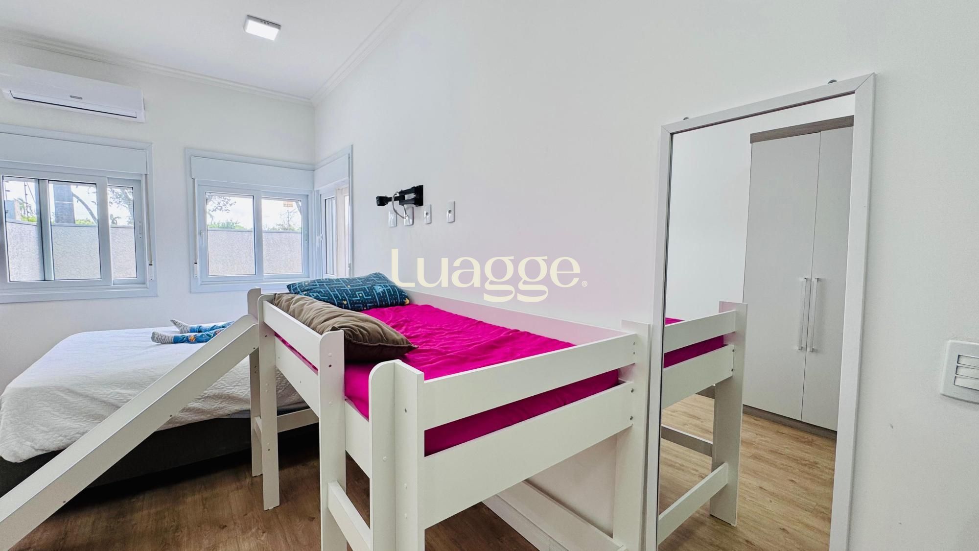 Casa à venda com 3 quartos, 151m² - Foto 14