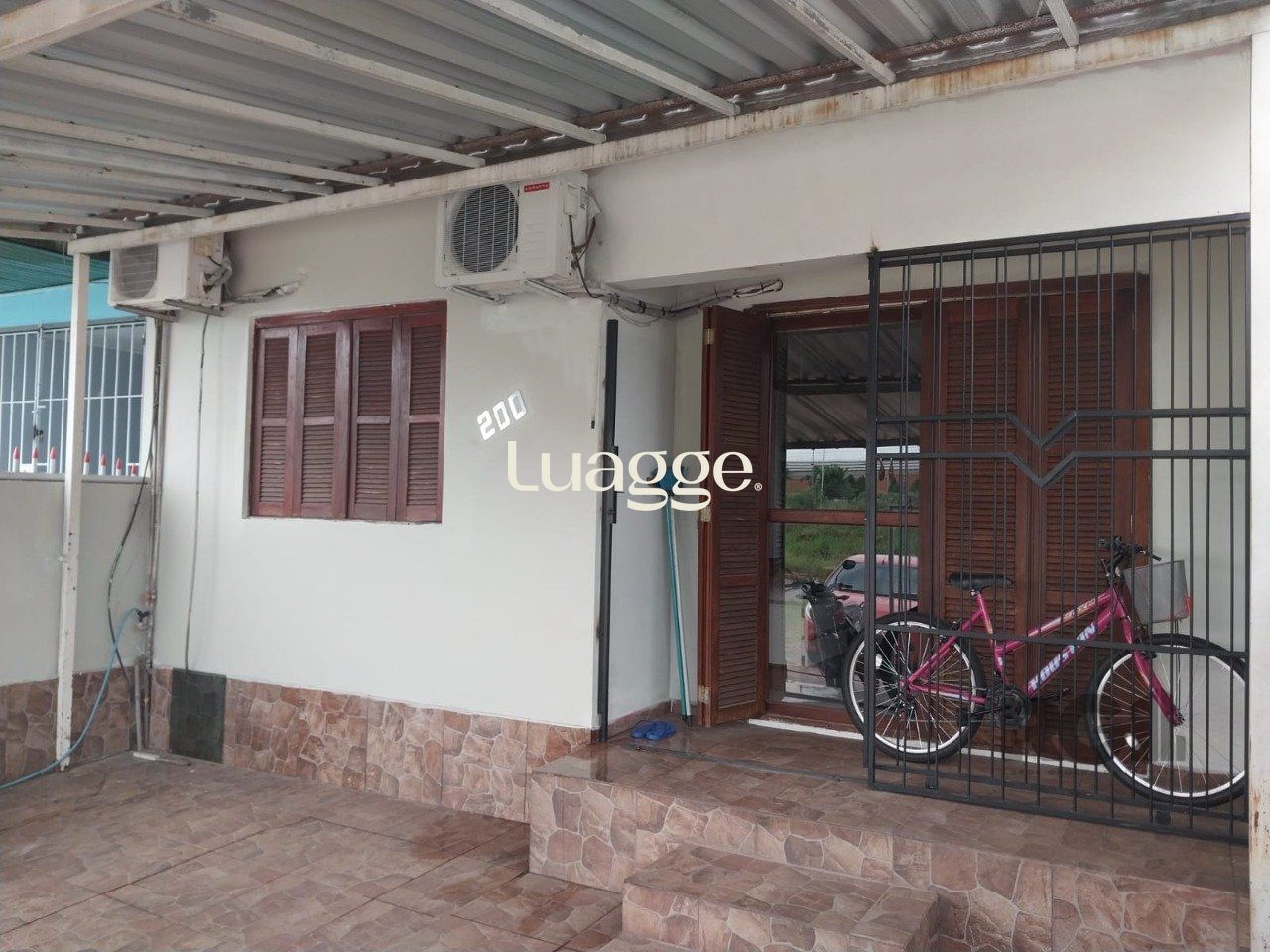 Casa à venda com 2 quartos, 71m² - Foto 2
