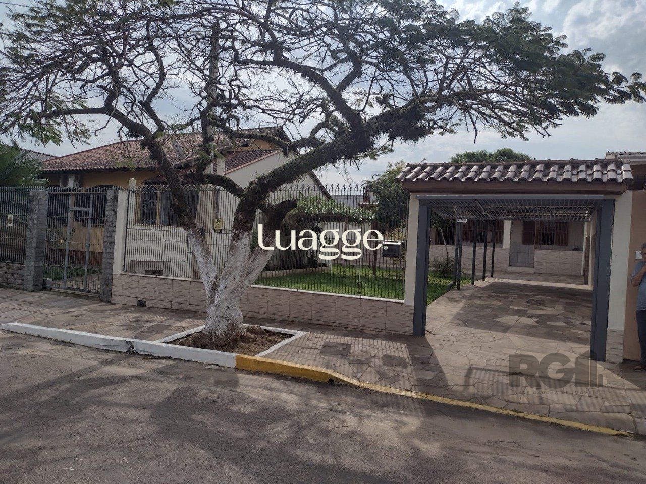 Casa à venda com 2 quartos, 163m² - Foto 1