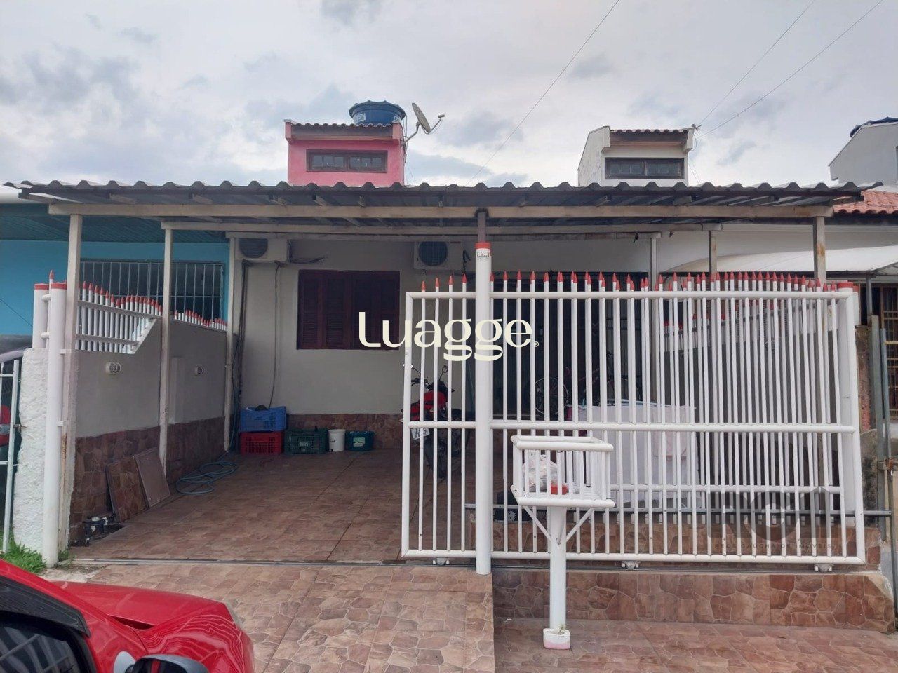 Casa à venda com 2 quartos, 71m² - Foto 1