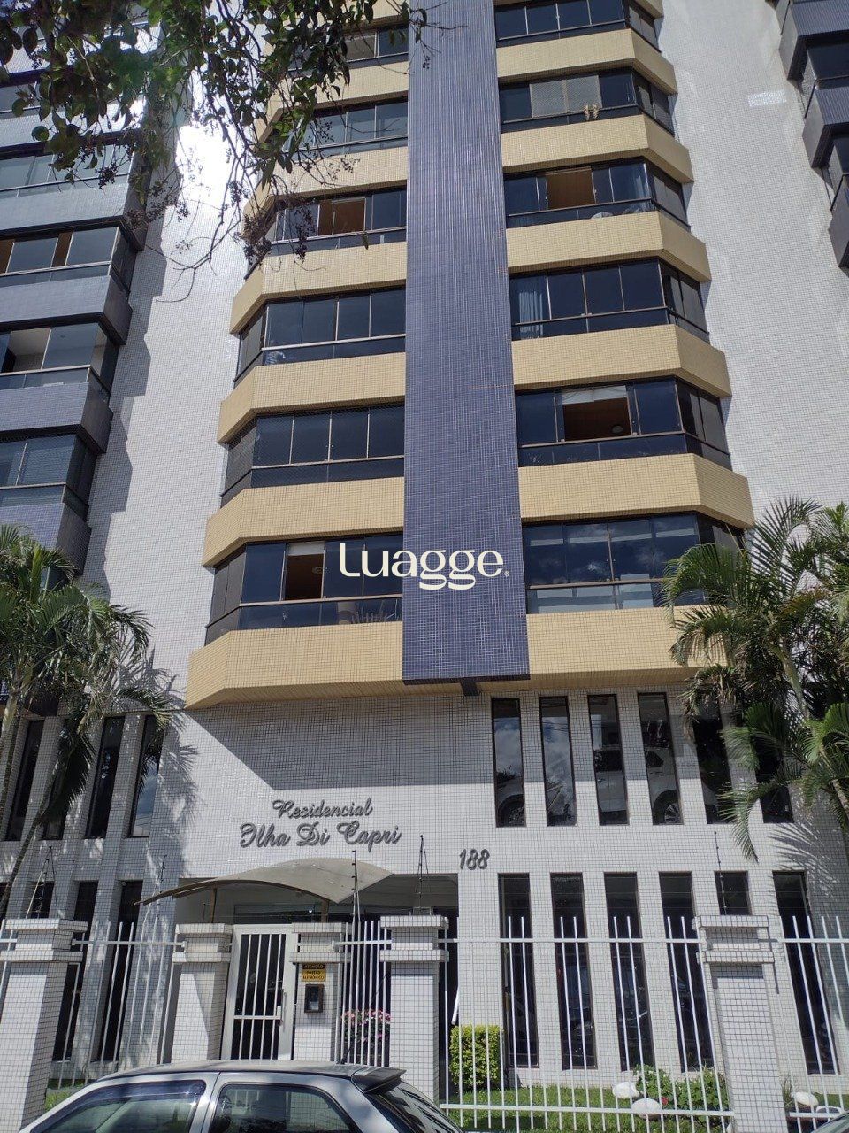 Apartamento à venda com 3 quartos, 189m² - Foto 1