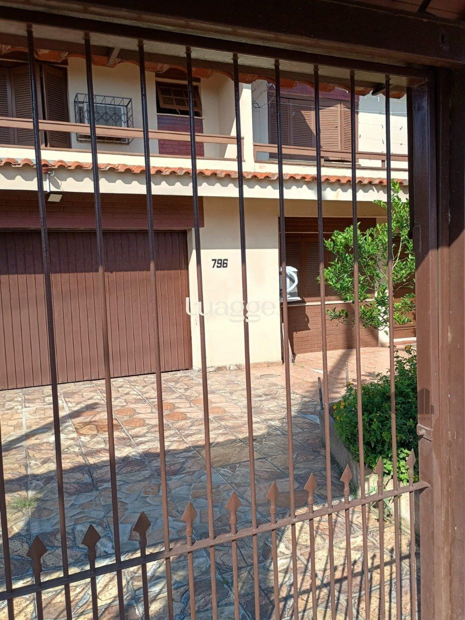 Casa à venda com 3 quartos, 330m² - Foto 3