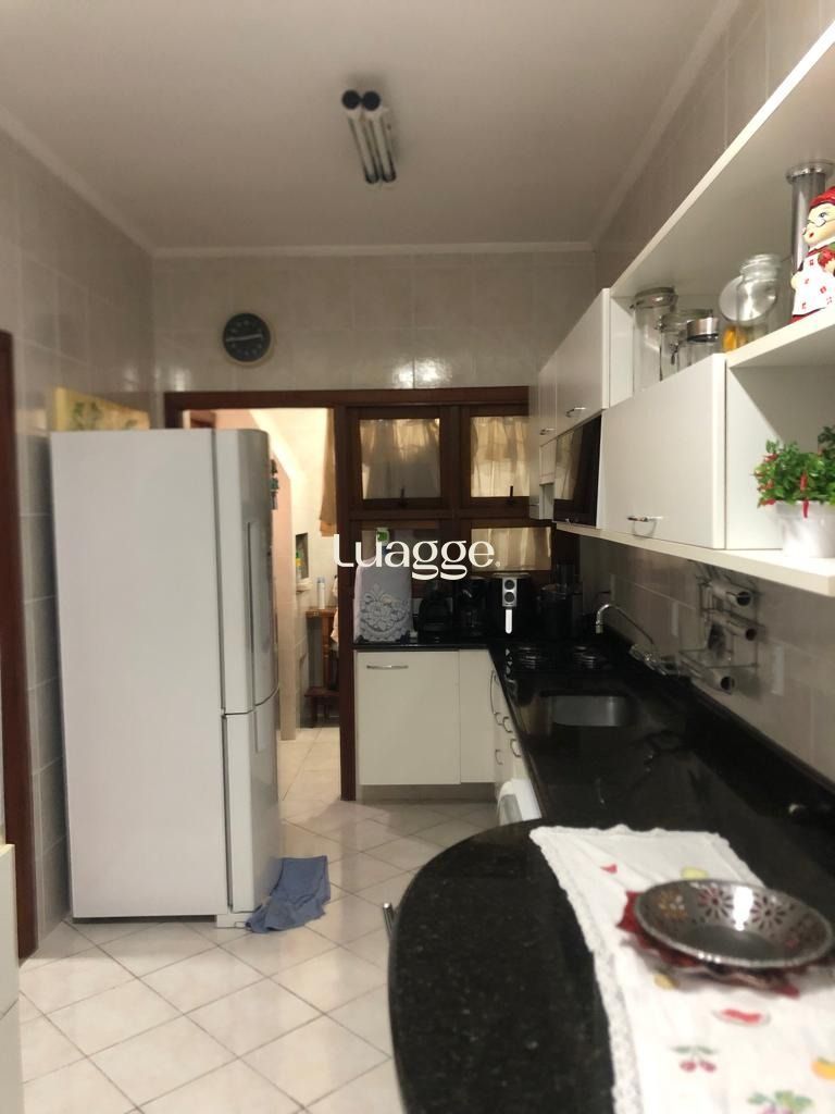 Apartamento à venda com 3 quartos, 130m² - Foto 15