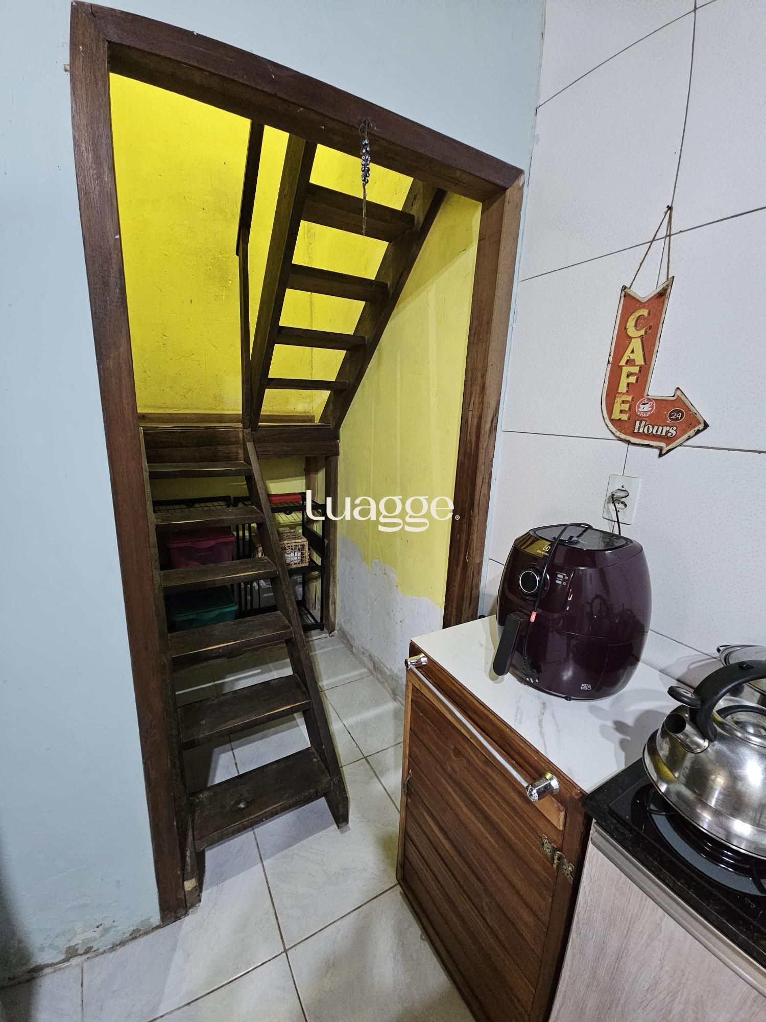 Casa à venda com 3 quartos, 99m² - Foto 4