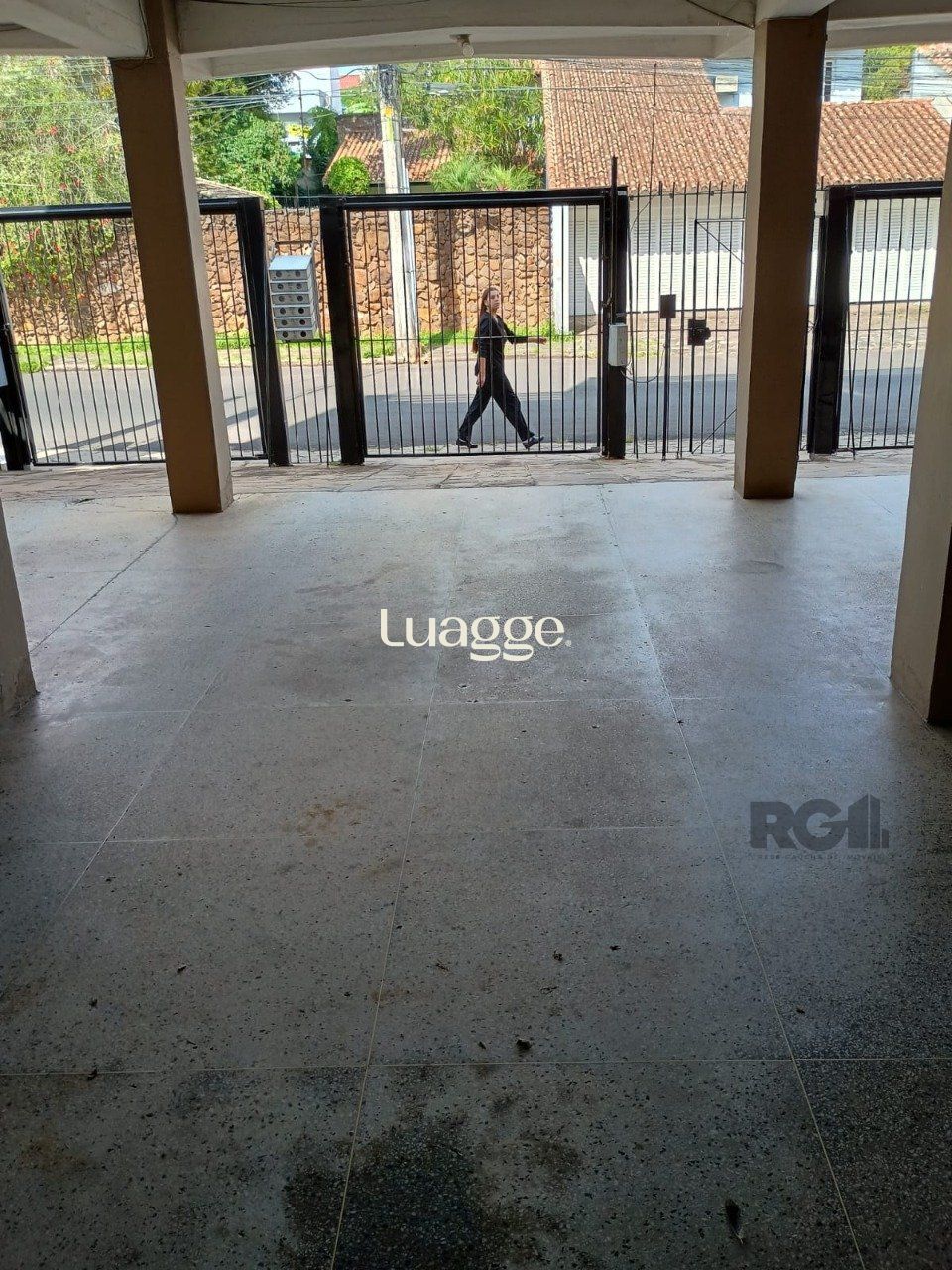 Apartamento à venda com 3 quartos, 137m² - Foto 2