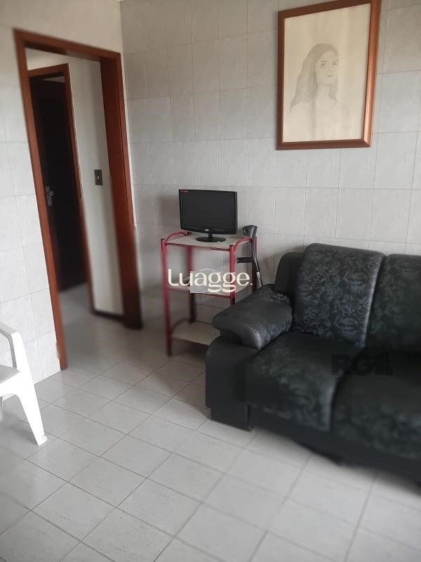 Casa à venda com 4 quartos, 222m² - Foto 3
