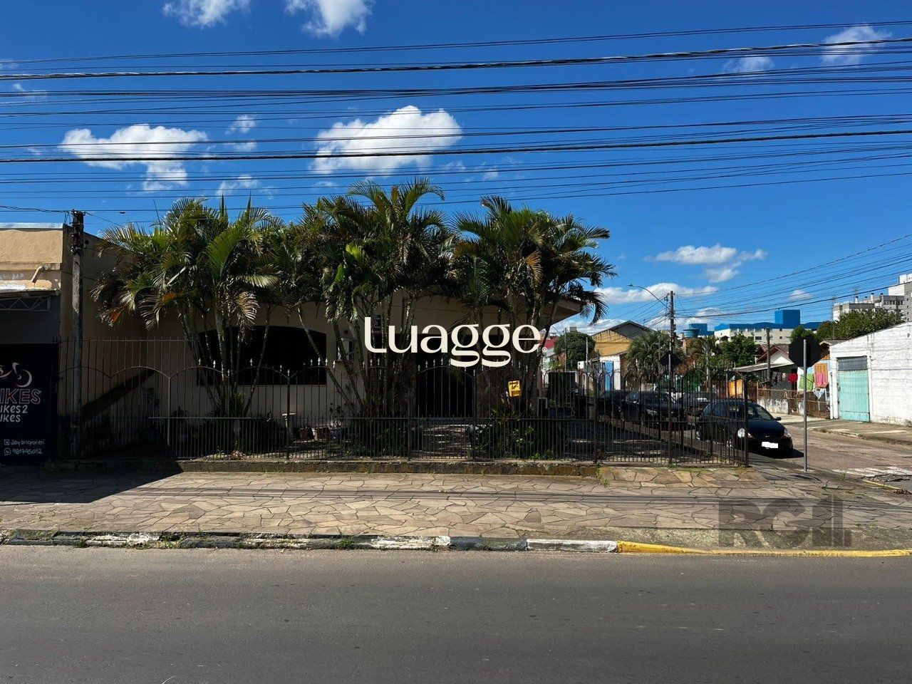 Casa à venda com 3 quartos, 121m² - Foto 2