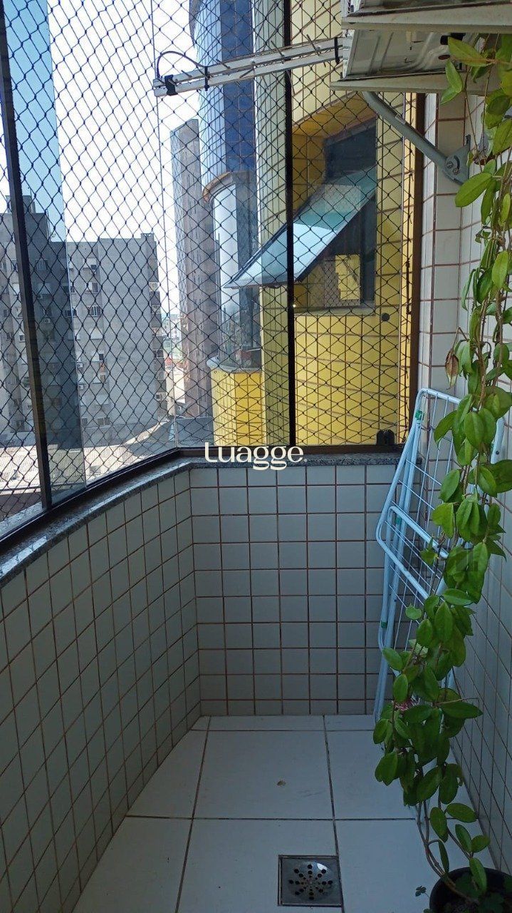Apartamento à venda com 2 quartos, 74m² - Foto 12