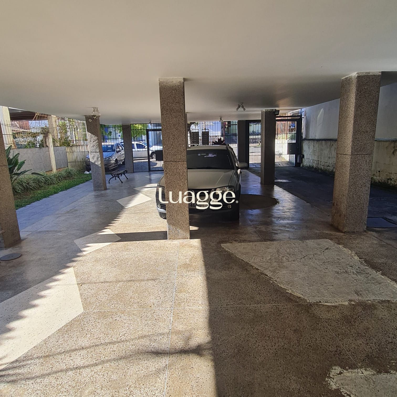 ÁREA COBERTA CONDOMINIAL