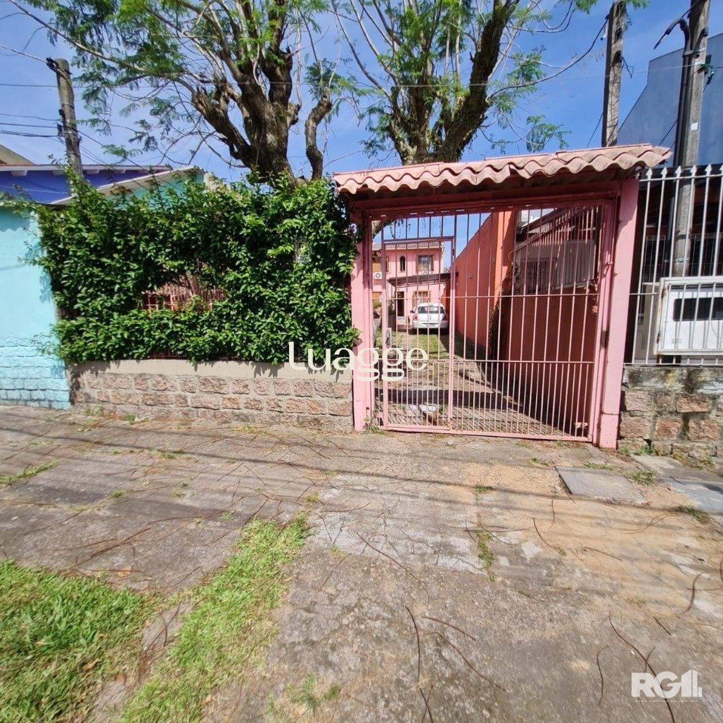 Casa à venda com 4 quartos, 173m² - Foto 1