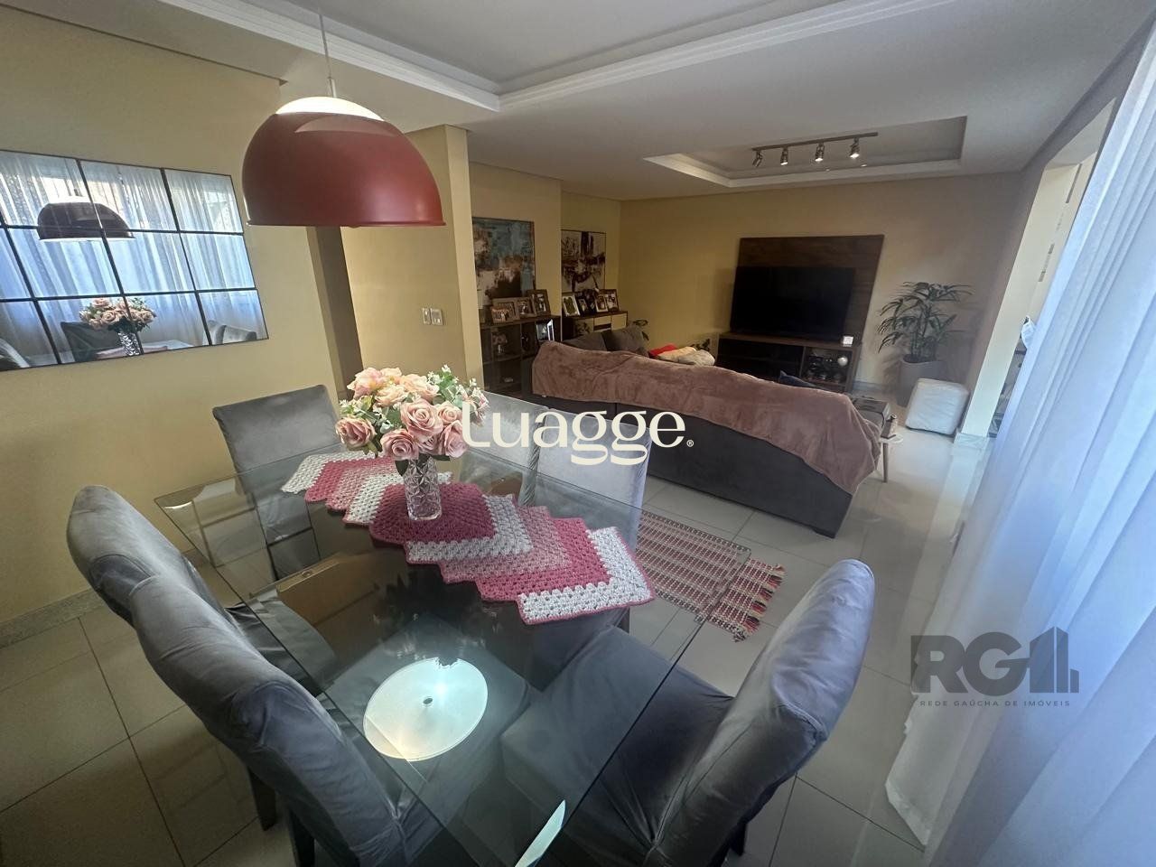 Casa de Condomínio à venda com 3 quartos, 156m² - Foto 1