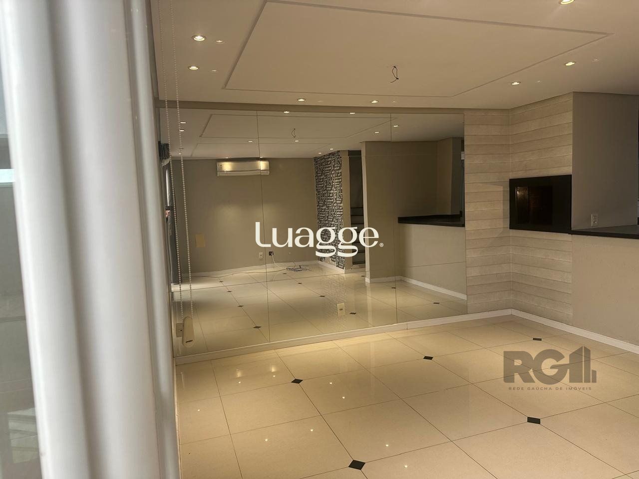 Casa de Condomínio à venda com 3 quartos, 143m² - Foto 1