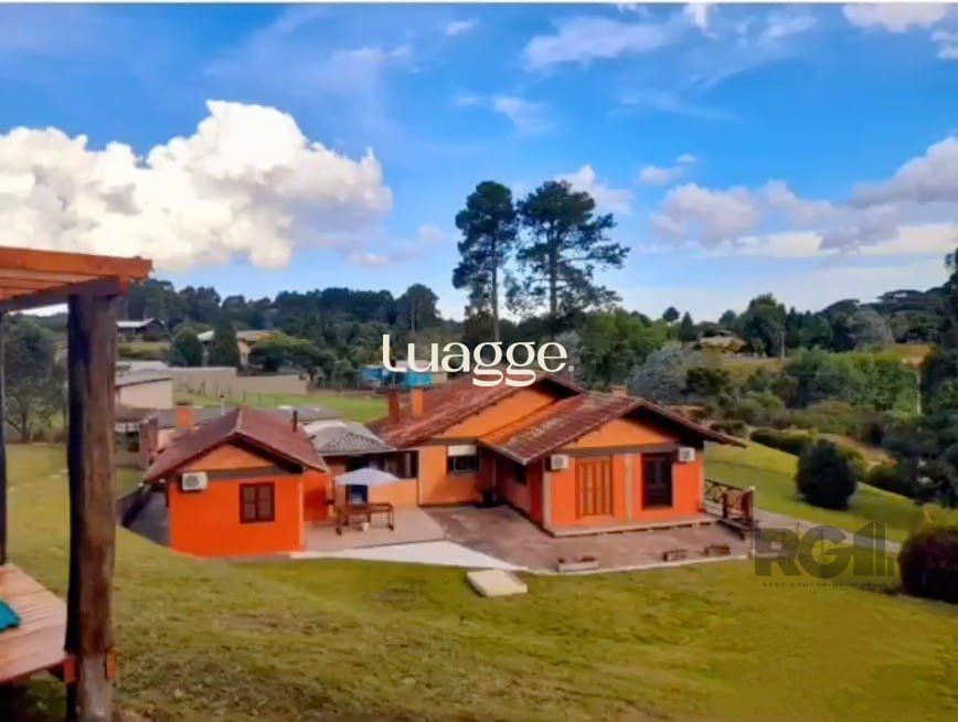 Casa à venda com 7 quartos, 402m² - Foto 2
