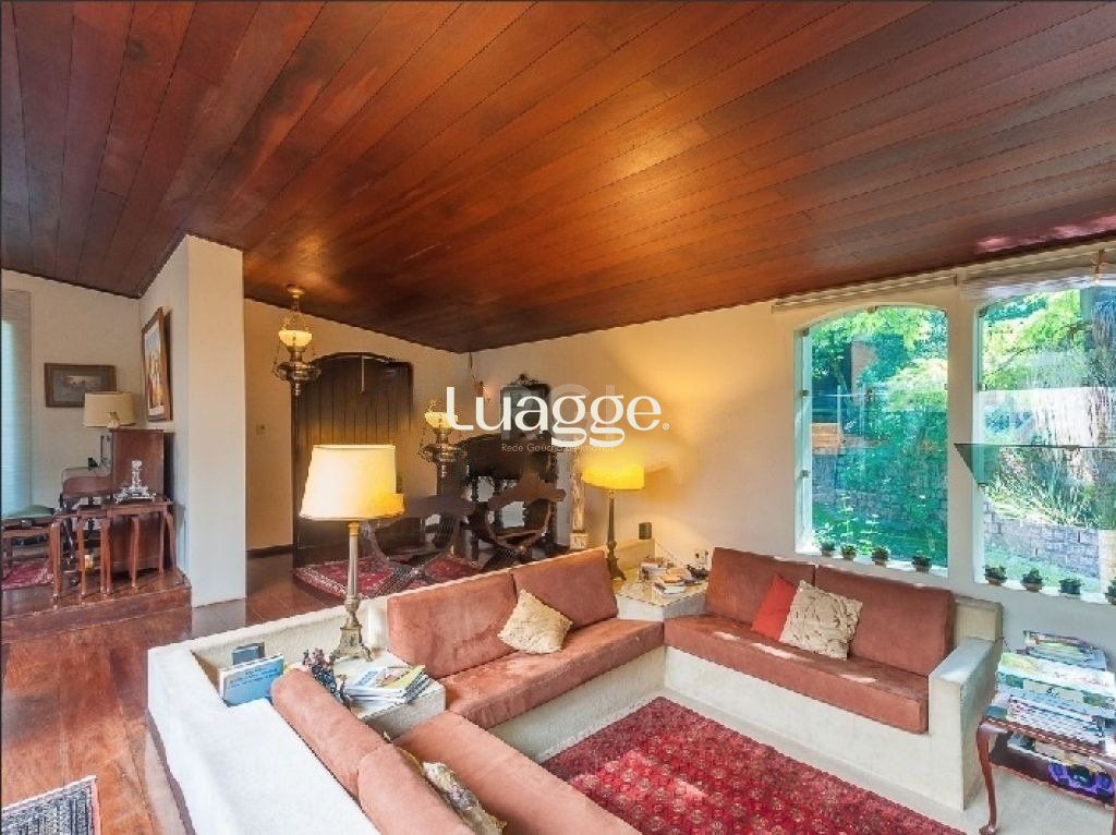 Casa à venda com 5 quartos, 441m² - Foto 4