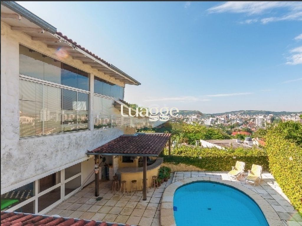 Casa à venda com 5 quartos, 441m² - Foto 1