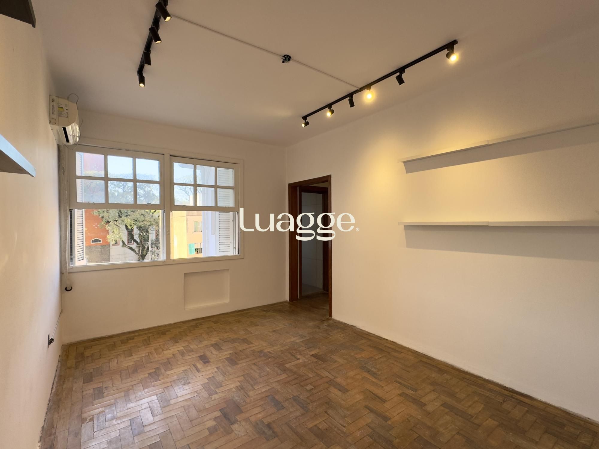 Apartamento à venda com 3 quartos, 70m² - Foto 1