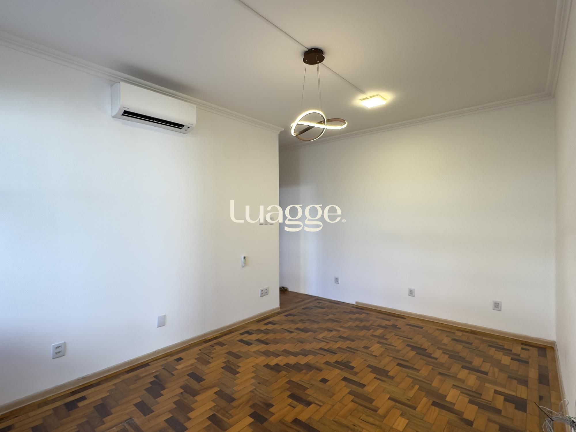 Apartamento à venda com 2 quartos, 69m² - Foto 4