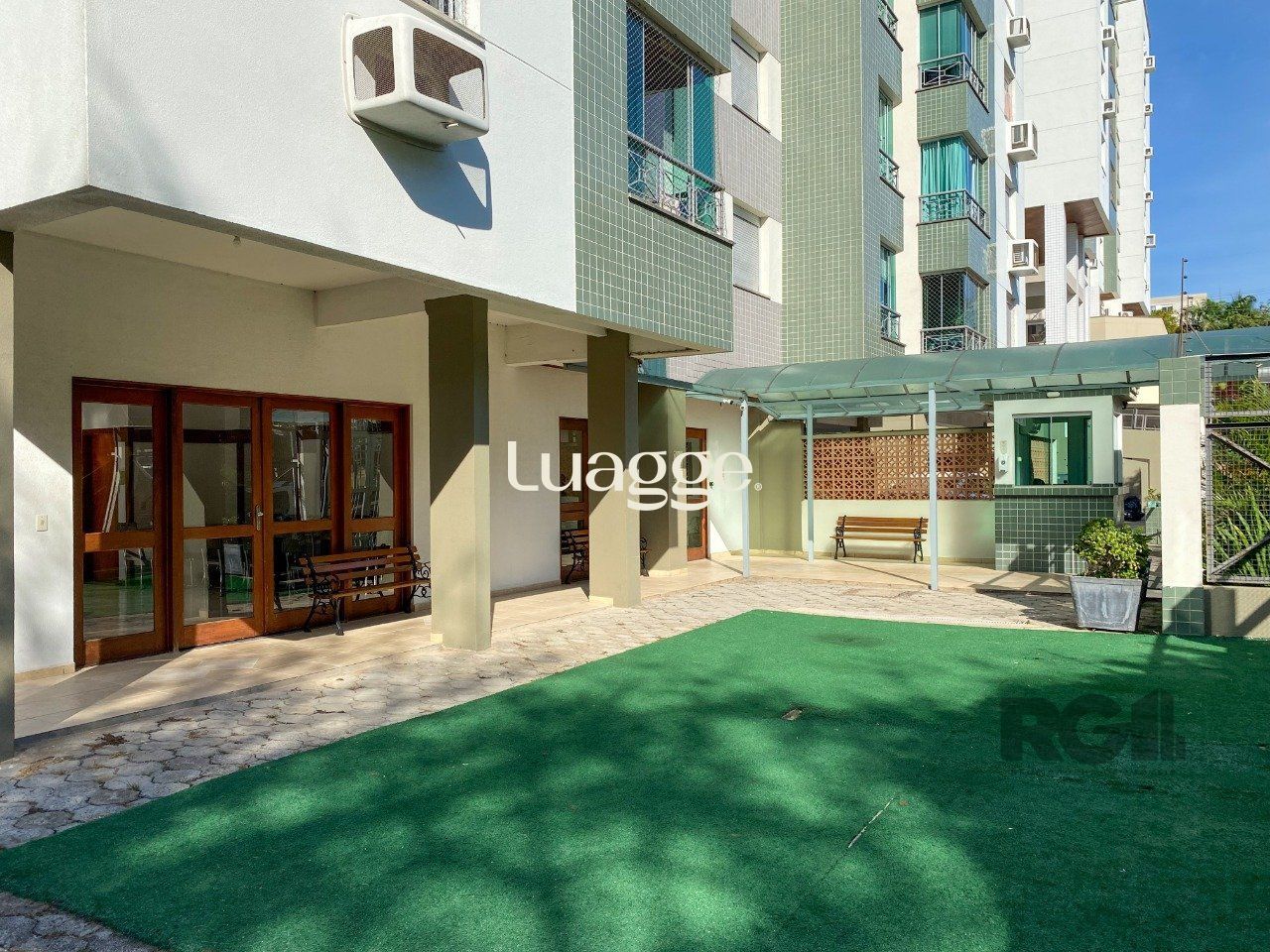 Apartamento à venda com 2 quartos, 61m² - Foto 32