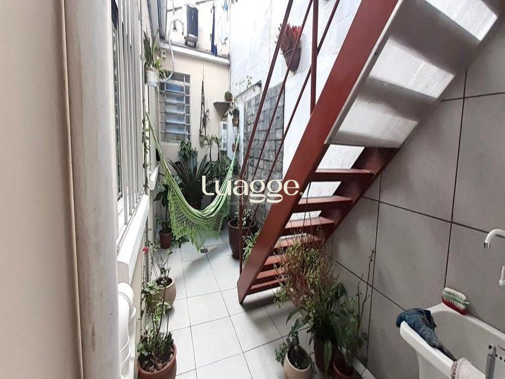 Casa à venda com 2 quartos, 104m² - Foto 9