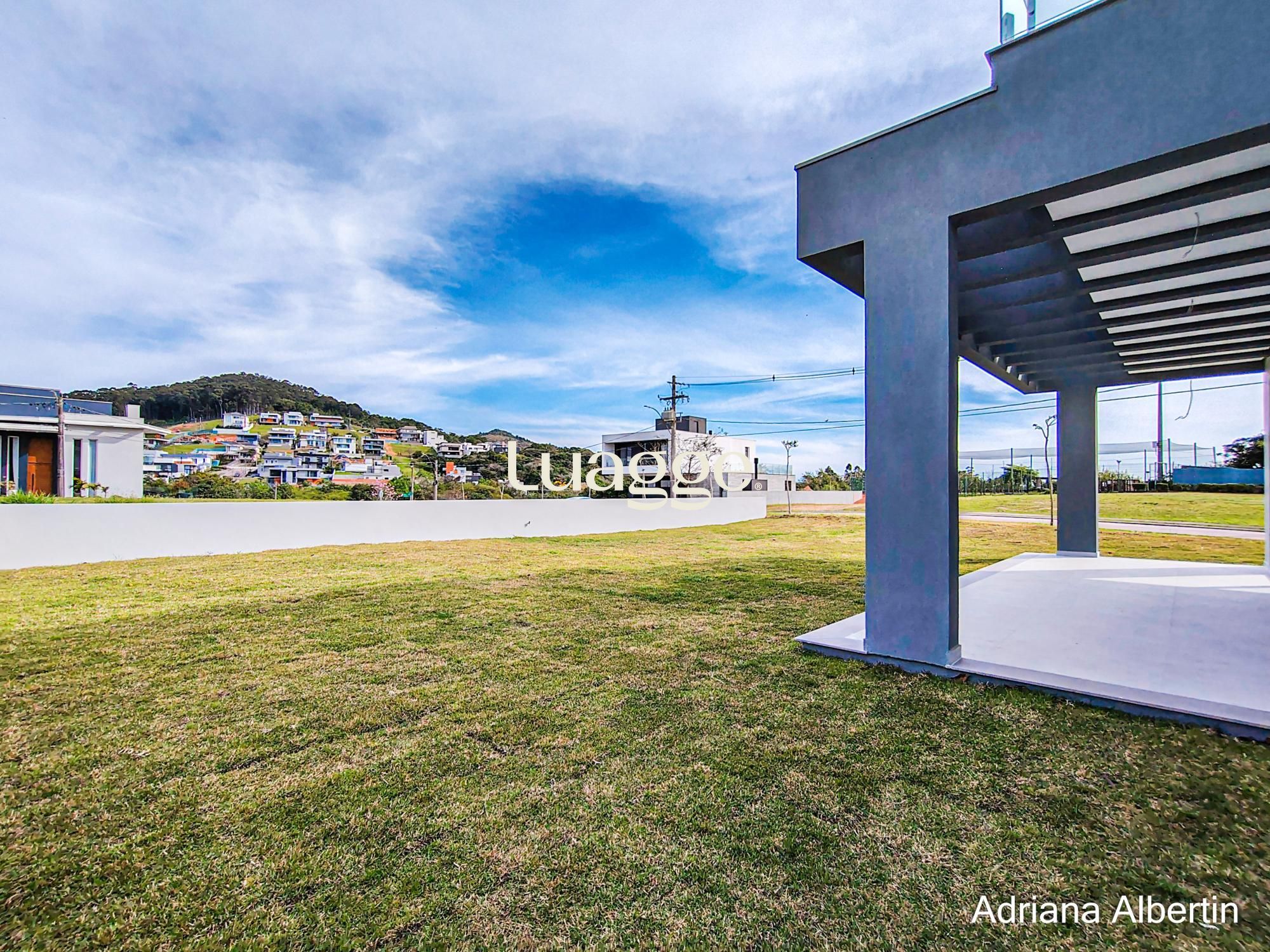 Casa de Condomínio à venda com 4 quartos, 332m² - Foto 4