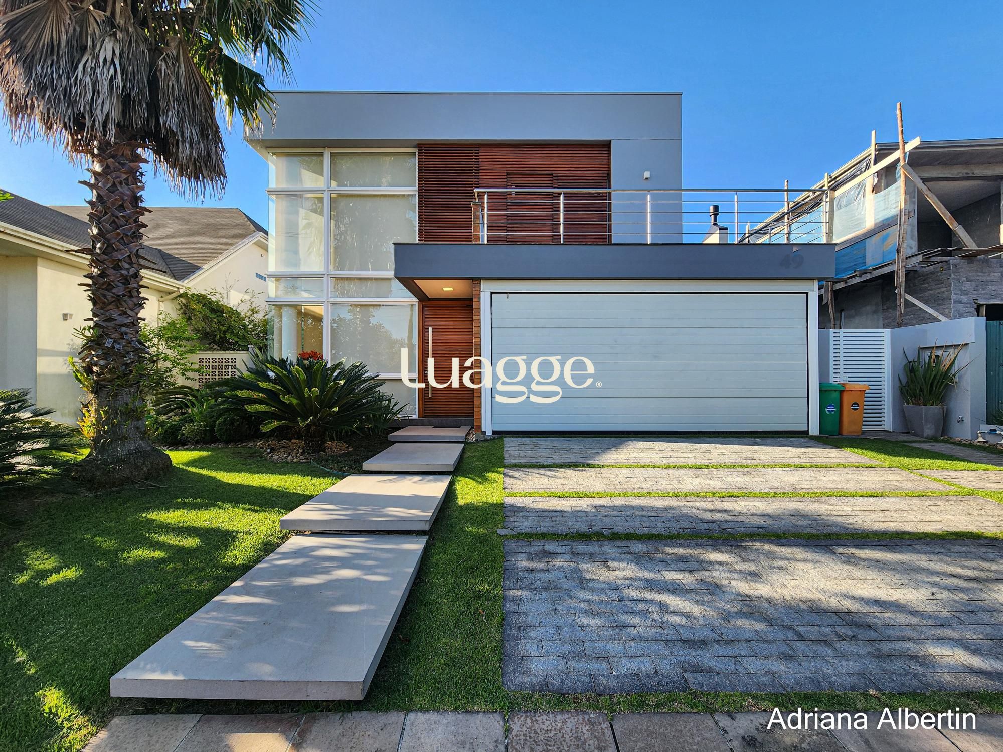 Casa de Condomínio à venda com 3 quartos, 301m² - Foto 1