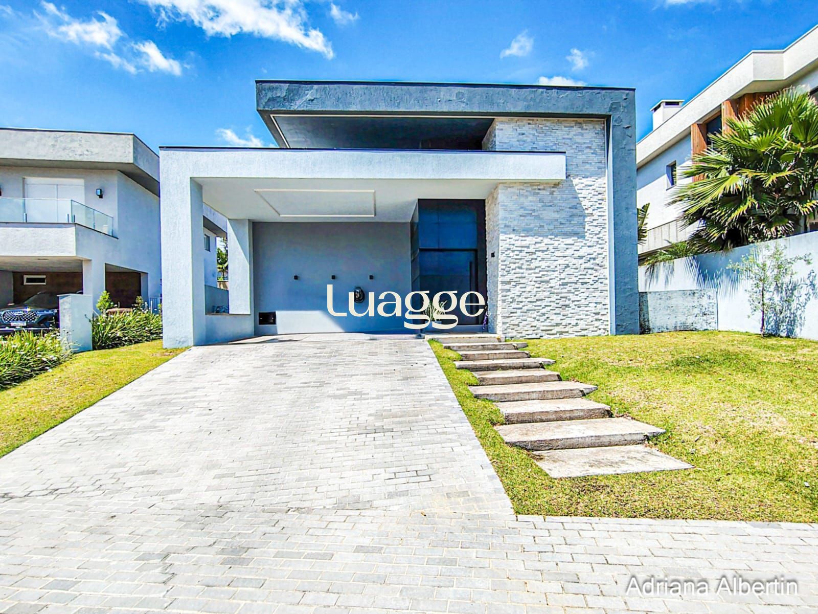 Casa 4 suites AlpahaVille PoA