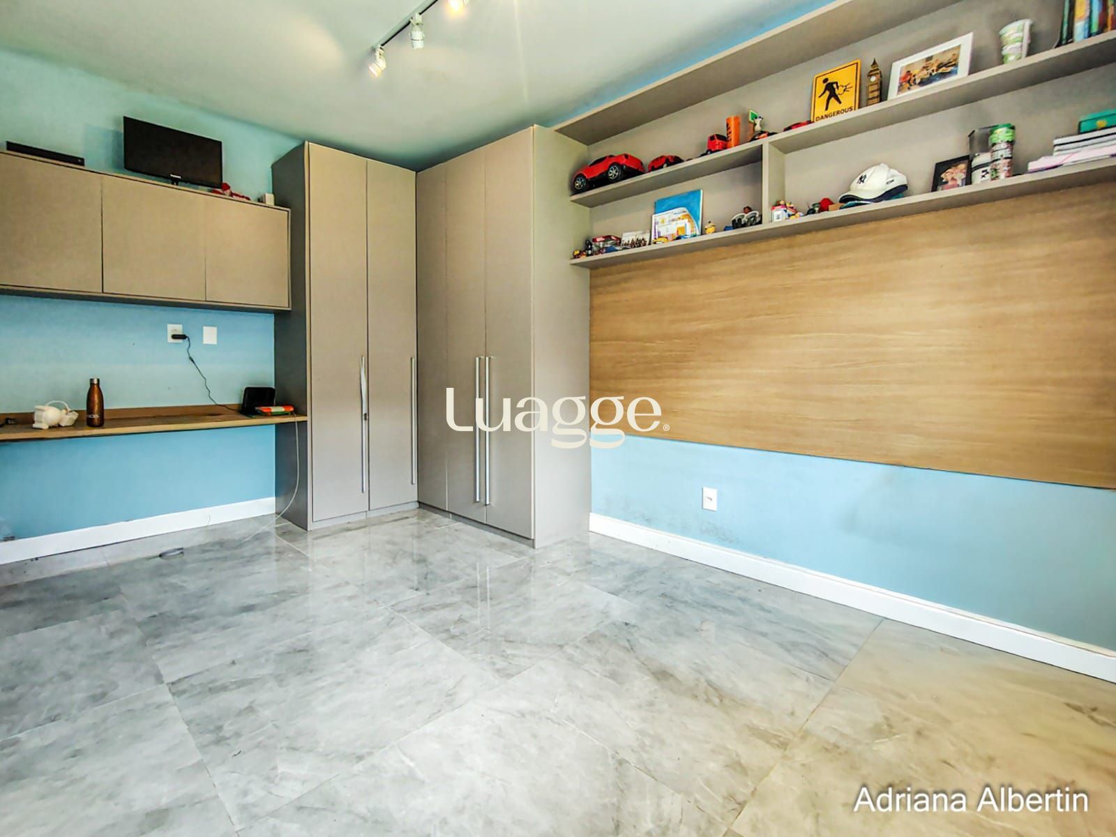 Casa à venda com 5 quartos, 281m² - Foto 30