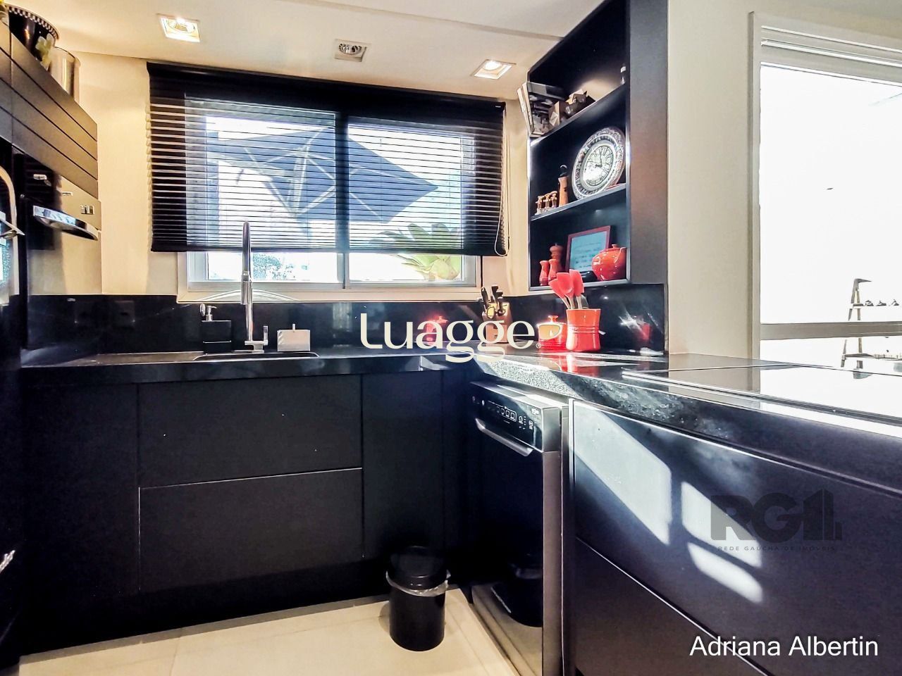 Casa de Condomínio à venda com 3 quartos, 252m² - Foto 8