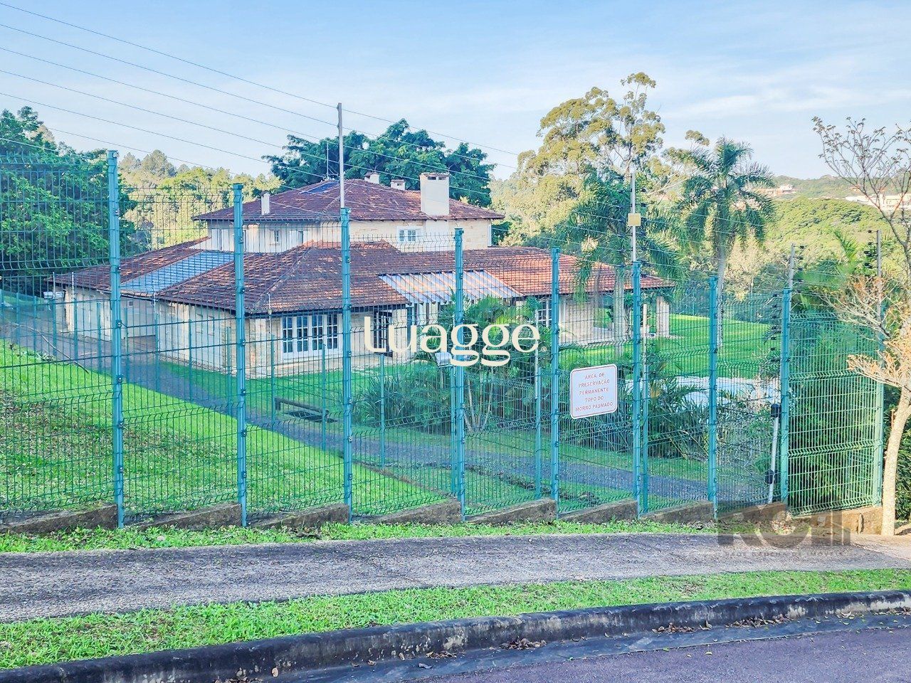 Casa de Condomínio à venda com 5 quartos, 1320m² - Foto 2