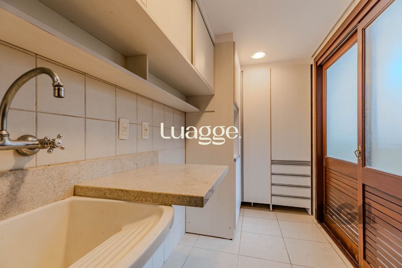 Casa de Condomínio à venda com 3 quartos, 297m² - Foto 11