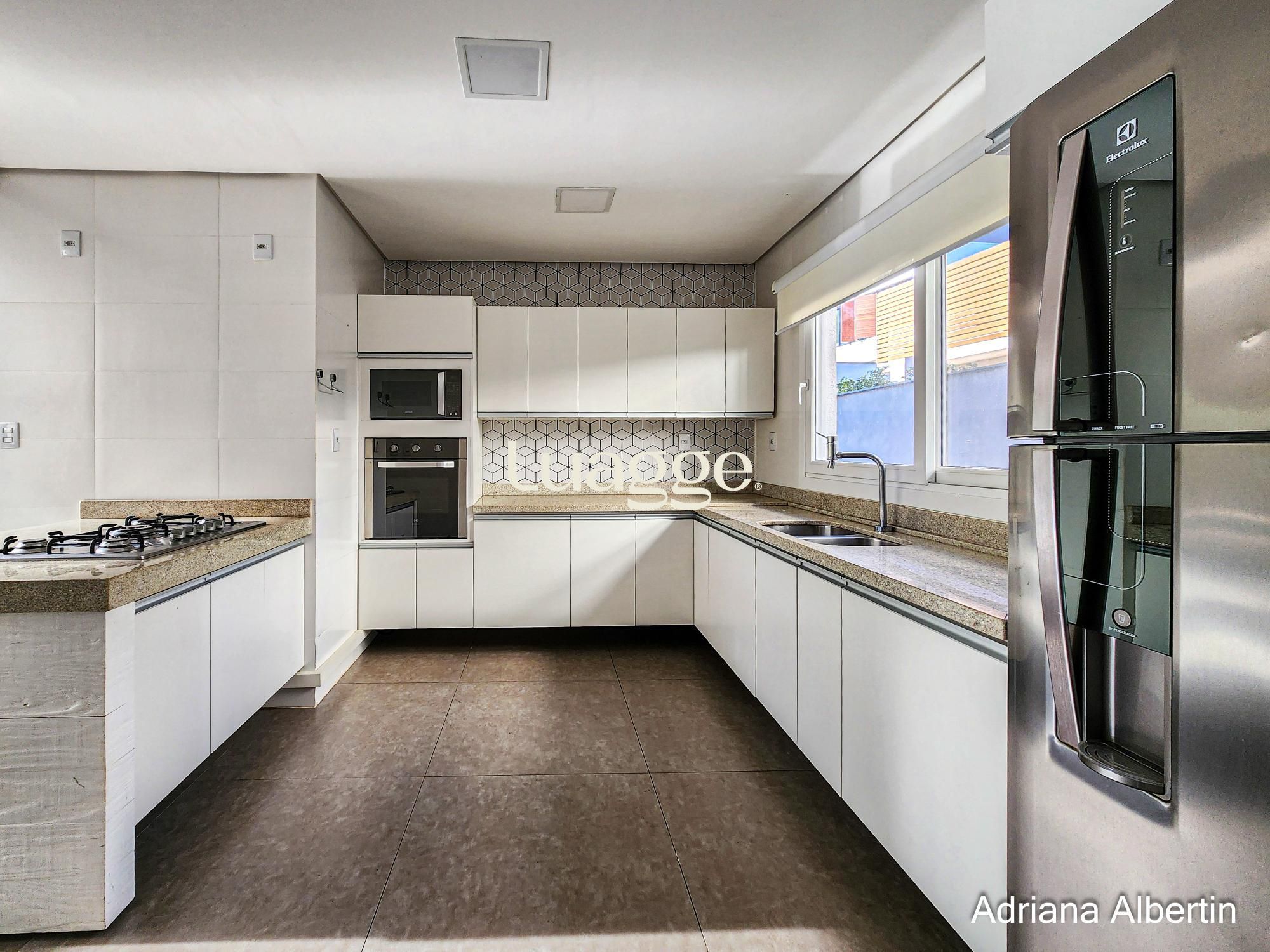 Casa de Condomínio à venda com 3 quartos, 250m² - Foto 15