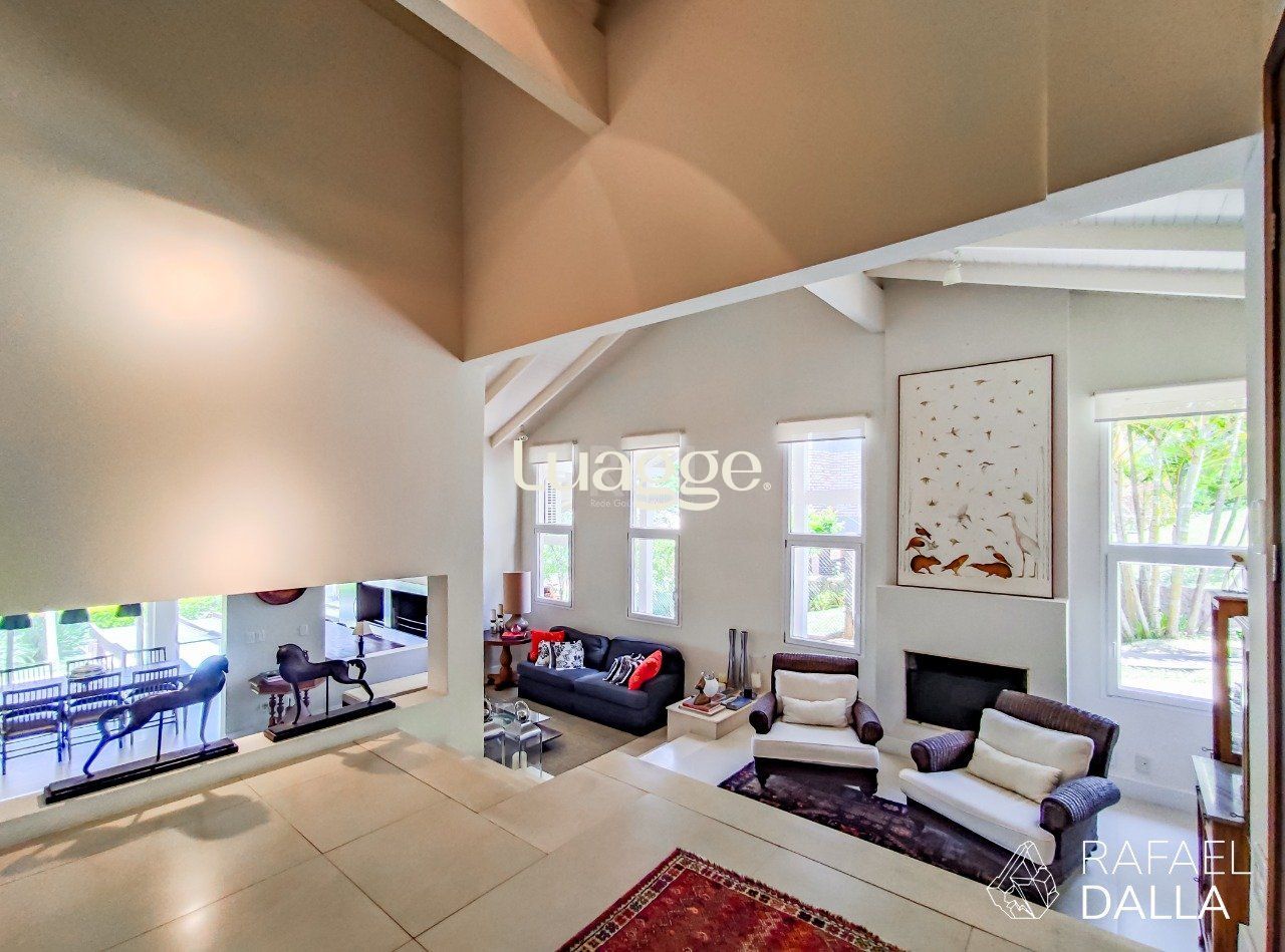 Casa de Condomínio à venda com 3 quartos, 449m² - Foto 2