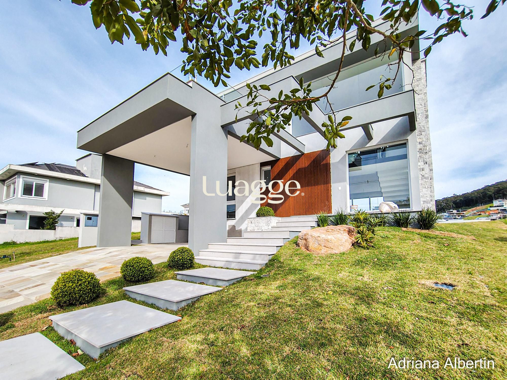 Casa de Condomínio à venda com 4 quartos, 332m² - Foto 3