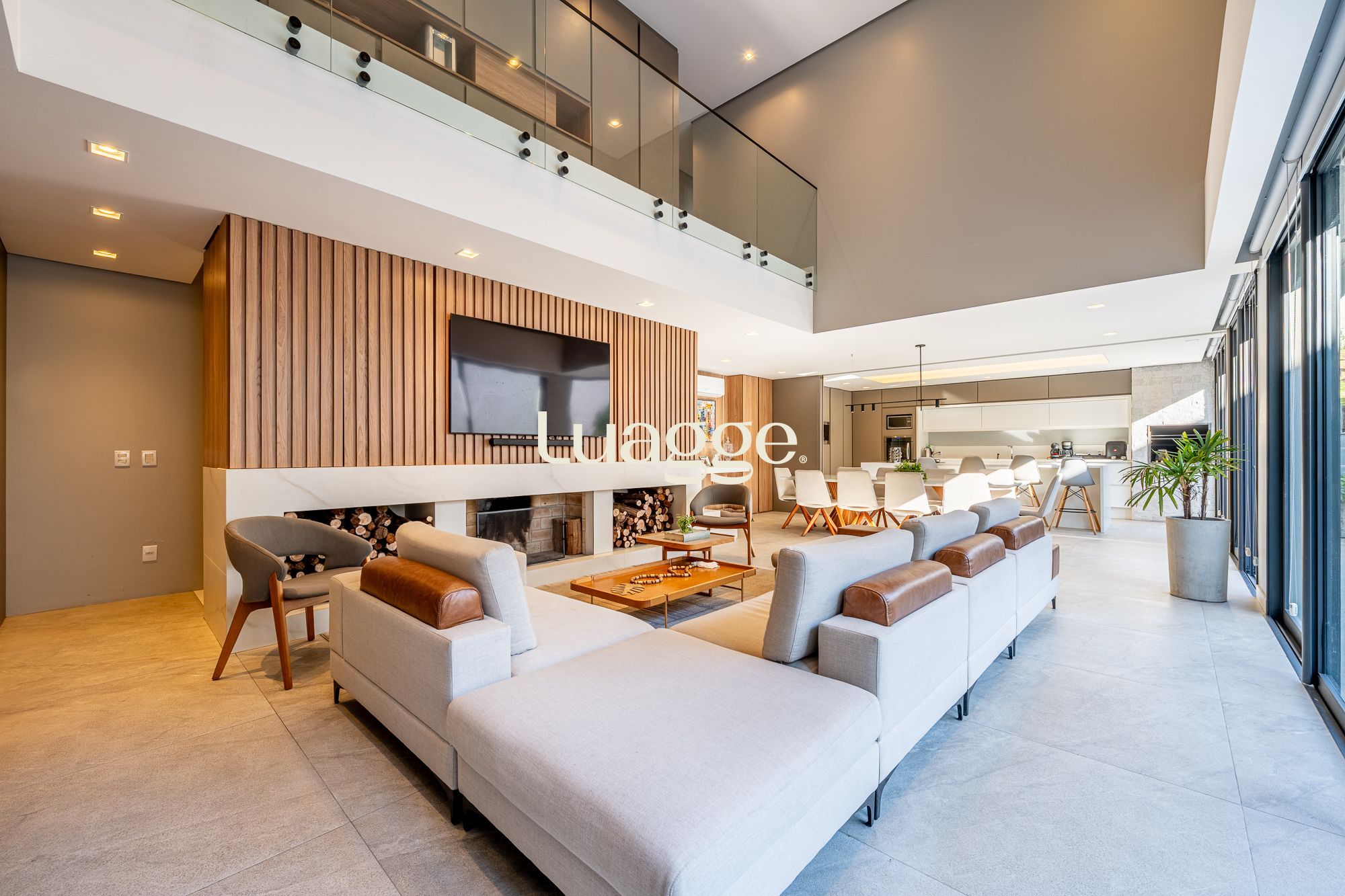 Casa de Condomínio à venda com 5 quartos, 413m² - Foto 1