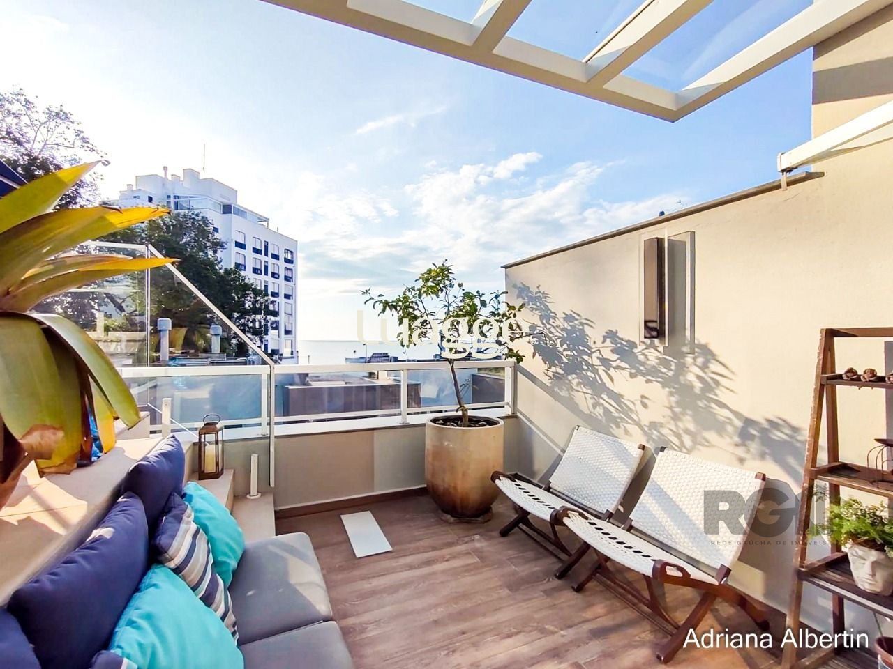 Casa de Condomínio à venda com 3 quartos, 252m² - Foto 4