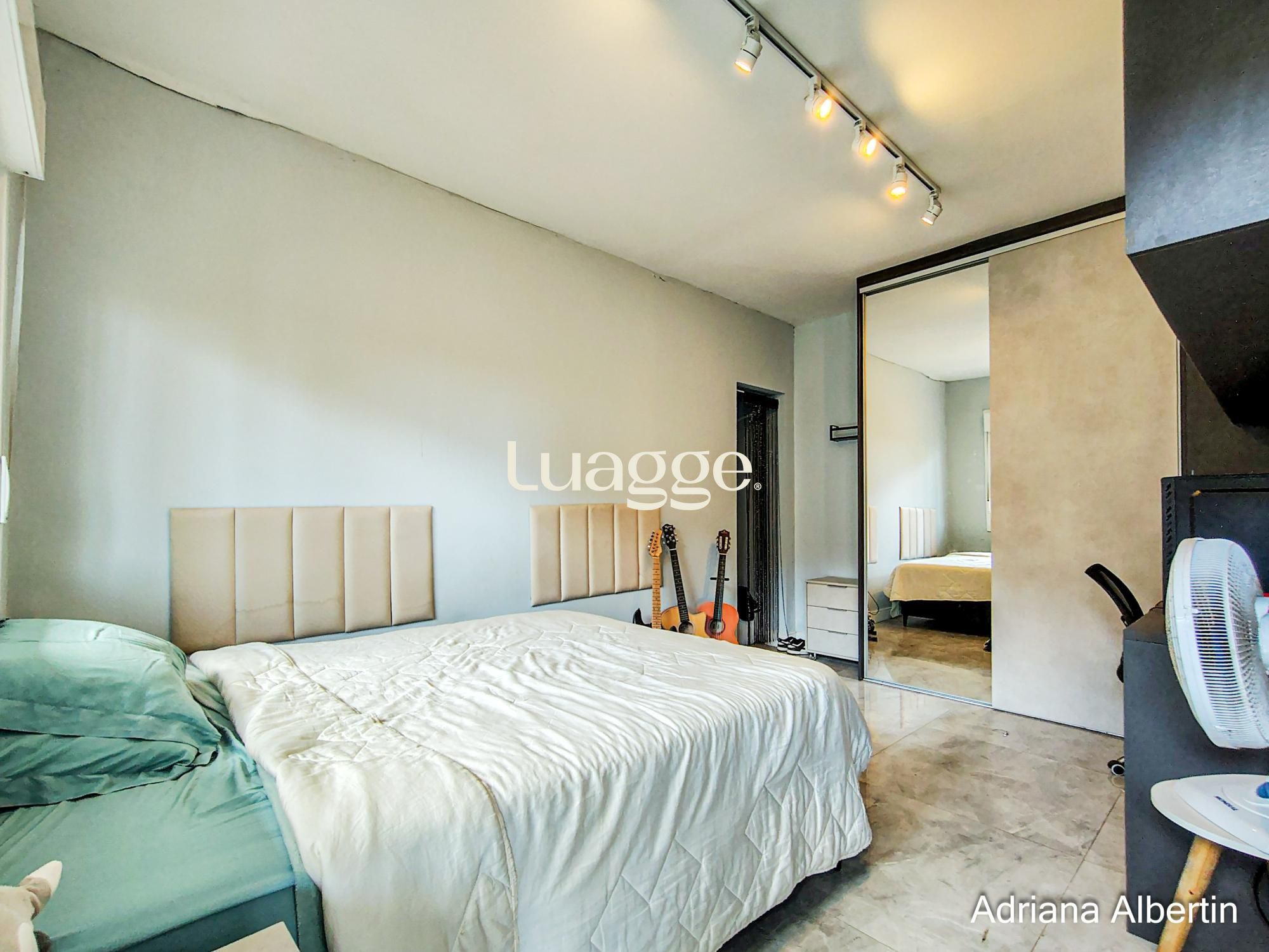 Casa à venda com 5 quartos, 281m² - Foto 37