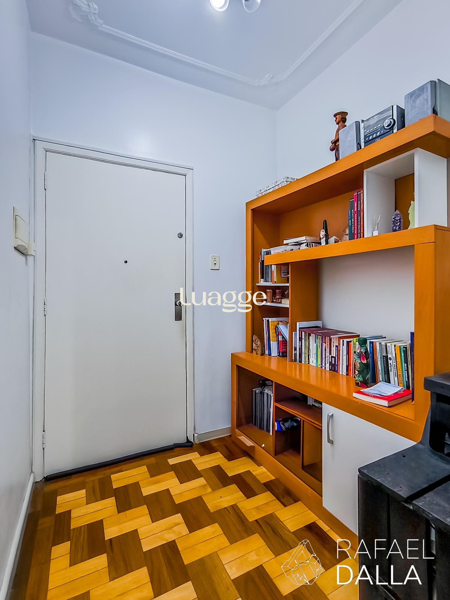 Apartamento à venda com 2 quartos, 99m² - Foto 2