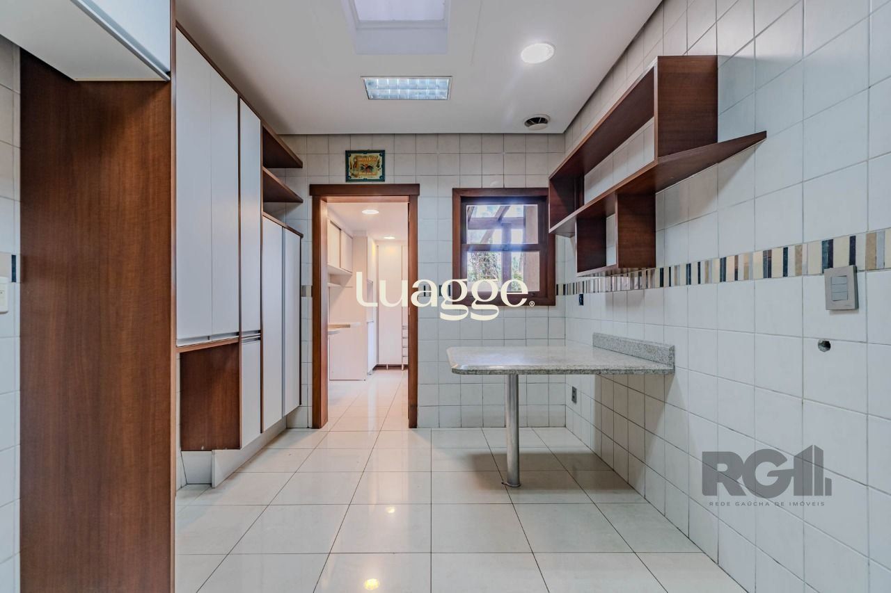 Casa de Condomínio à venda com 3 quartos, 297m² - Foto 9