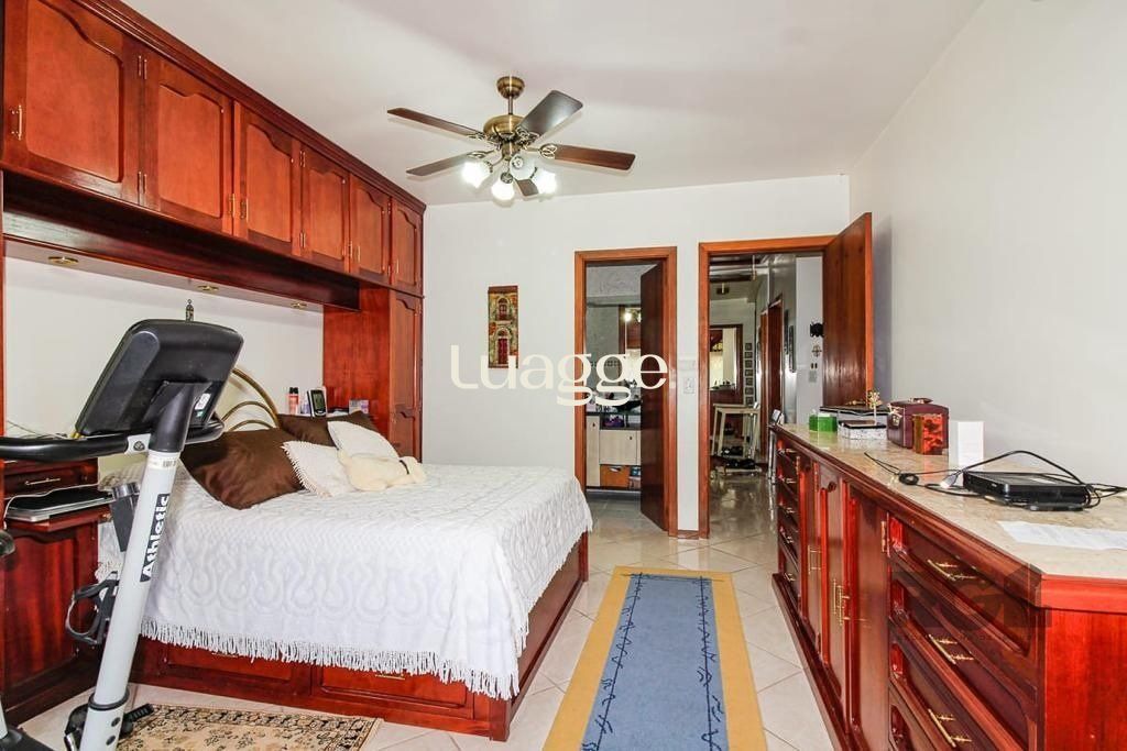 Casa à venda com 3 quartos, 179m² - Foto 8