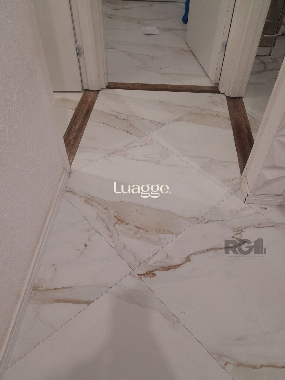 Apartamento à venda com 2 quartos, 41m² - Foto 4