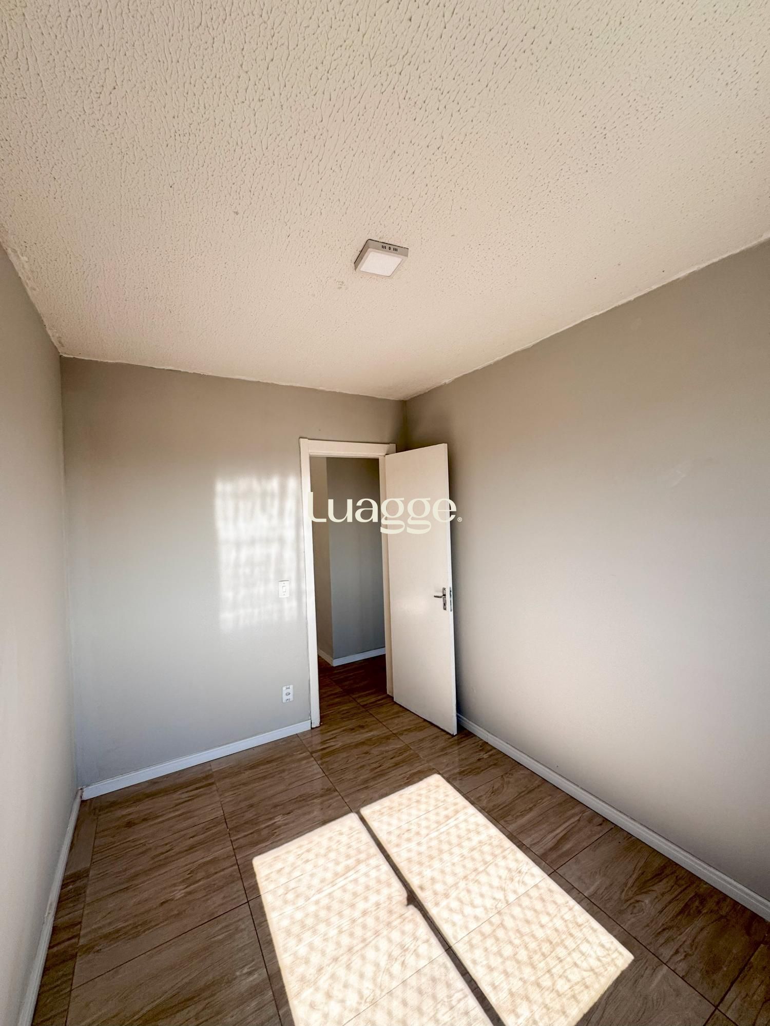 Apartamento à venda com 2 quartos, 53m² - Foto 2
