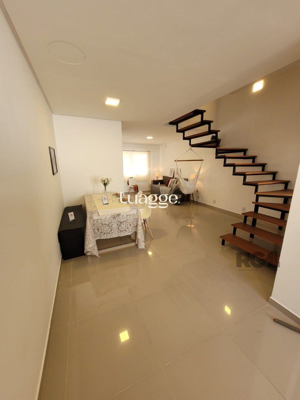 Casa à venda com 3 quartos, 97m² - Foto 9
