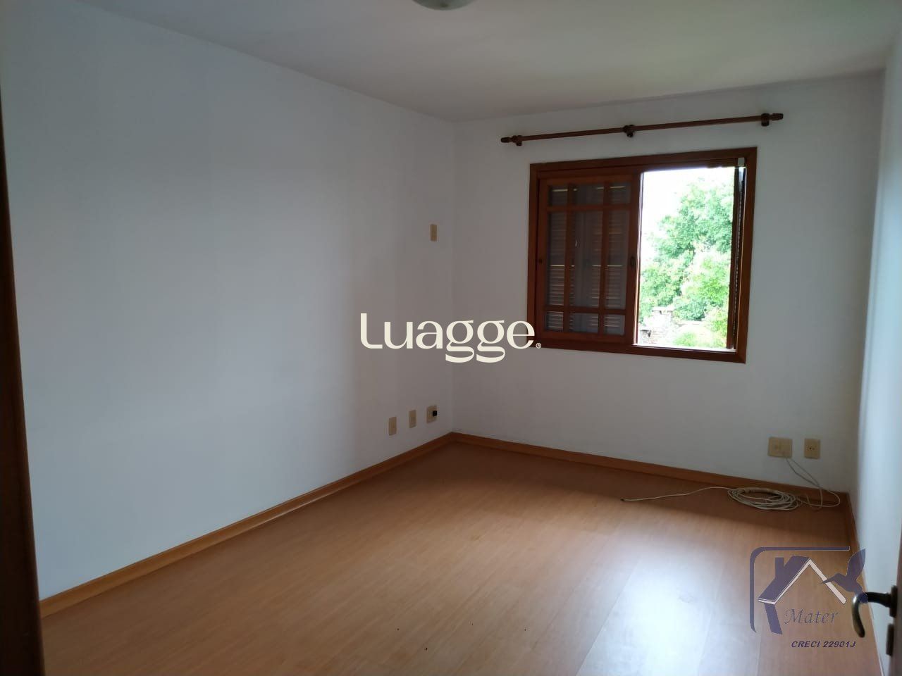 Casa à venda com 3 quartos, 219m² - Foto 8