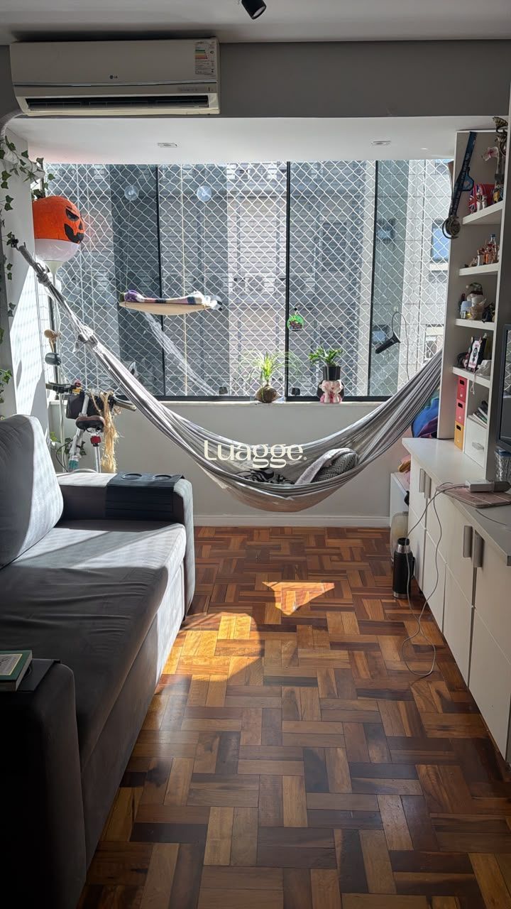 Apartamento 1 dormitório com suíte e vaga no Bairro Menino Deus, Porto Alegre RS