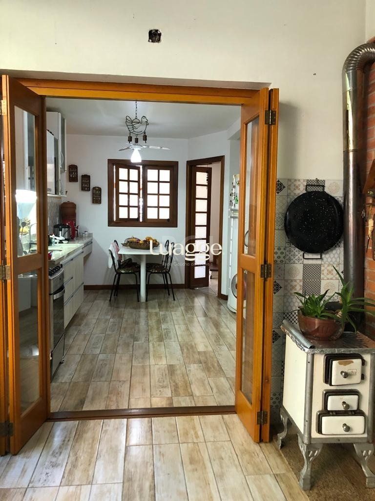 Casa à venda com 3 quartos, 148m² - Foto 4