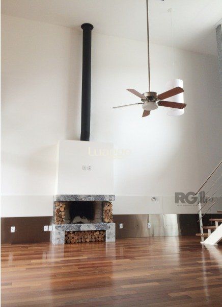 Casa à venda com 3 quartos, 261m² - Foto 2