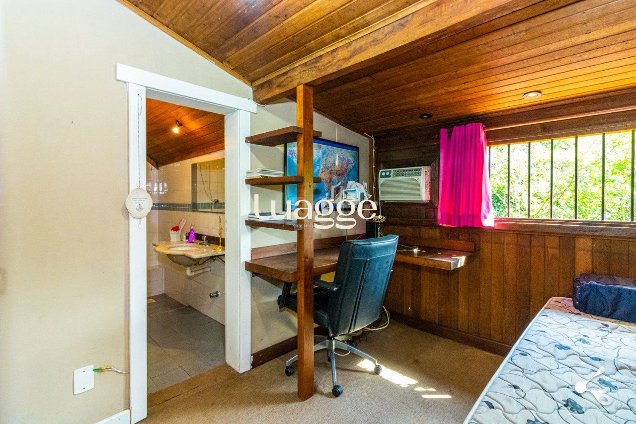 Casa de Condomínio à venda com 4 quartos, 233m² - Foto 26