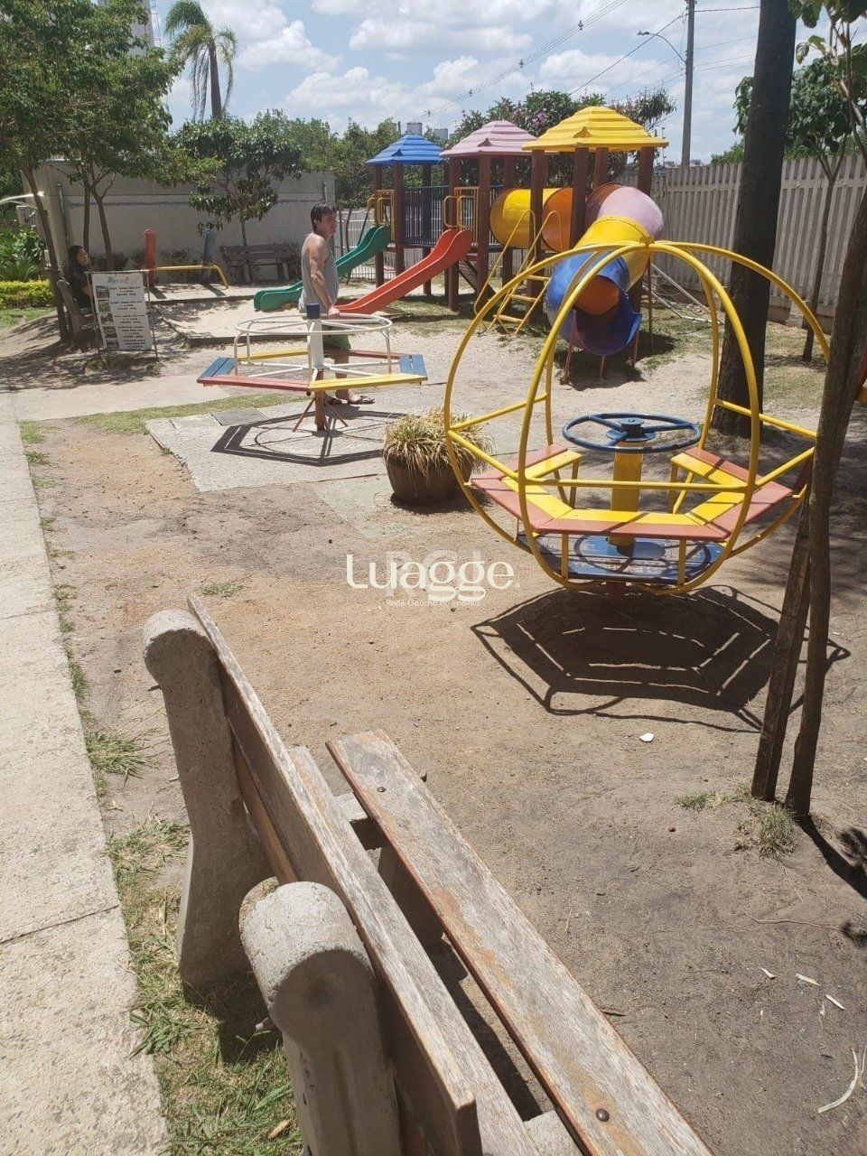 Apartamento à venda com 2 quartos, 42m² - Foto 32
